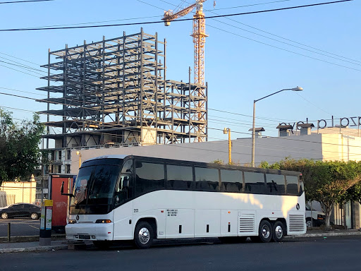 Factory Baja | Renta de Autobuses