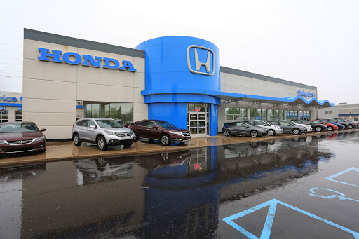 Used Car Dealer «Suburban Honda», reviews and photos, 25100 Haggerty Rd, Farmington Hills, MI 48335, USA