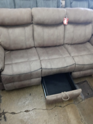 Furniture Store «American Freight Furniture and Mattress», reviews and photos, 3804 S 27th St, Milwaukee, WI 53221, USA