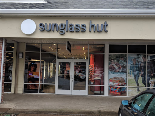 Shopping Mall «Lincoln City Outlets», reviews and photos, 1500 SE East Devils Lake Rd, Lincoln City, OR 97367, USA