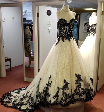 Wedding Store «The White Orchid», reviews and photos, 4907 Clairton Blvd, Pittsburgh, PA 15236, USA