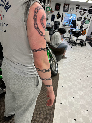 Explore 1981 tattoo ideas, creative tattoo ideas in Orland, available at K1LL3R ARTW0RK