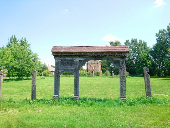 Értékelések erről a helyről: Romtemplom, Zarándokpark, Pusztavacs - Múzeum