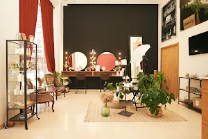 Andrea Guerra Beauty Room image