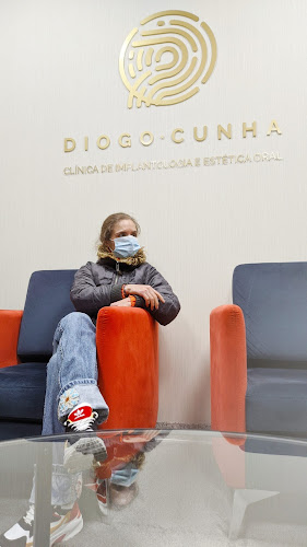Clínica Dentária Diogo Cunha - Implantologia e Estética Oral - Guimarães