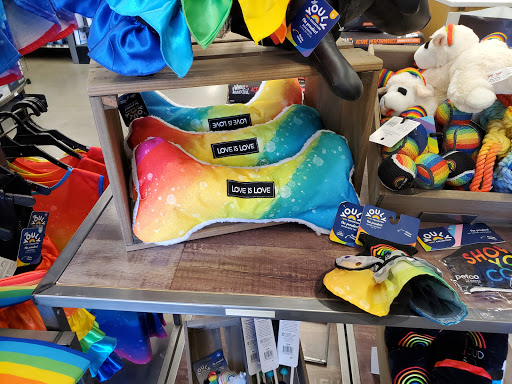 Pet Supply Store «Petco Animal Supplies», reviews and photos, 226 Thornton Drive, Dickson, TN 37055, USA