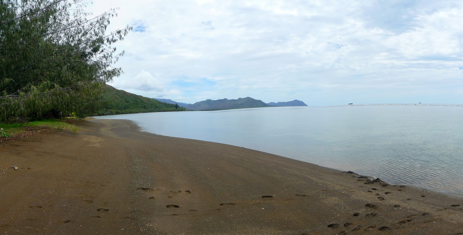 Photo de Chez Georgette Beach avec l'eau cristalline de surface