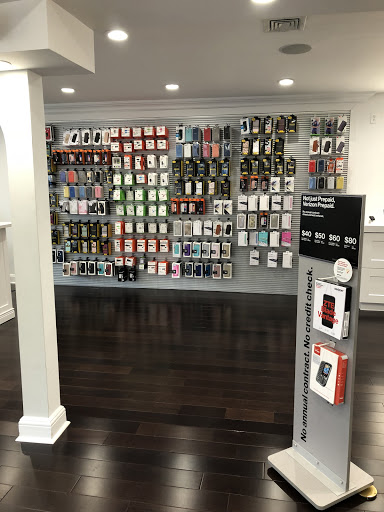 Cell Phone Store «Verizon Wireless», reviews and photos, 67 Main St, Port Washington, NY 11050, USA