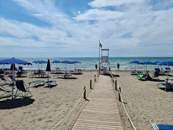 Valokuva Spiaggia della Mazzanta
ista. sisältäen tilava rantaviiva