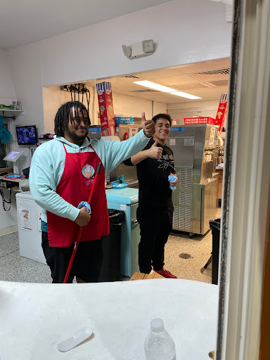 Ice Cream Shop «Twistee Treat Tarpon Springs», reviews and photos, 905 E Tarpon Ave, Tarpon Springs, FL 34689, USA