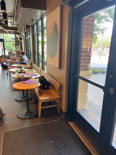 Grocery Store «Giant Food», reviews and photos, 2501 9th Rd S, Arlington, VA 22204, USA