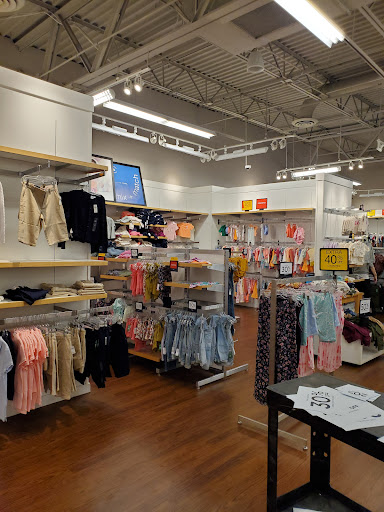 Clothing Store «Gap Outlet», reviews and photos, 1000 PA-611, Tannersville, PA 18372, USA