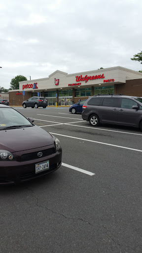 Drug Store «Walgreens», reviews and photos, 225 Maple Ave E, Vienna, VA 22180, USA