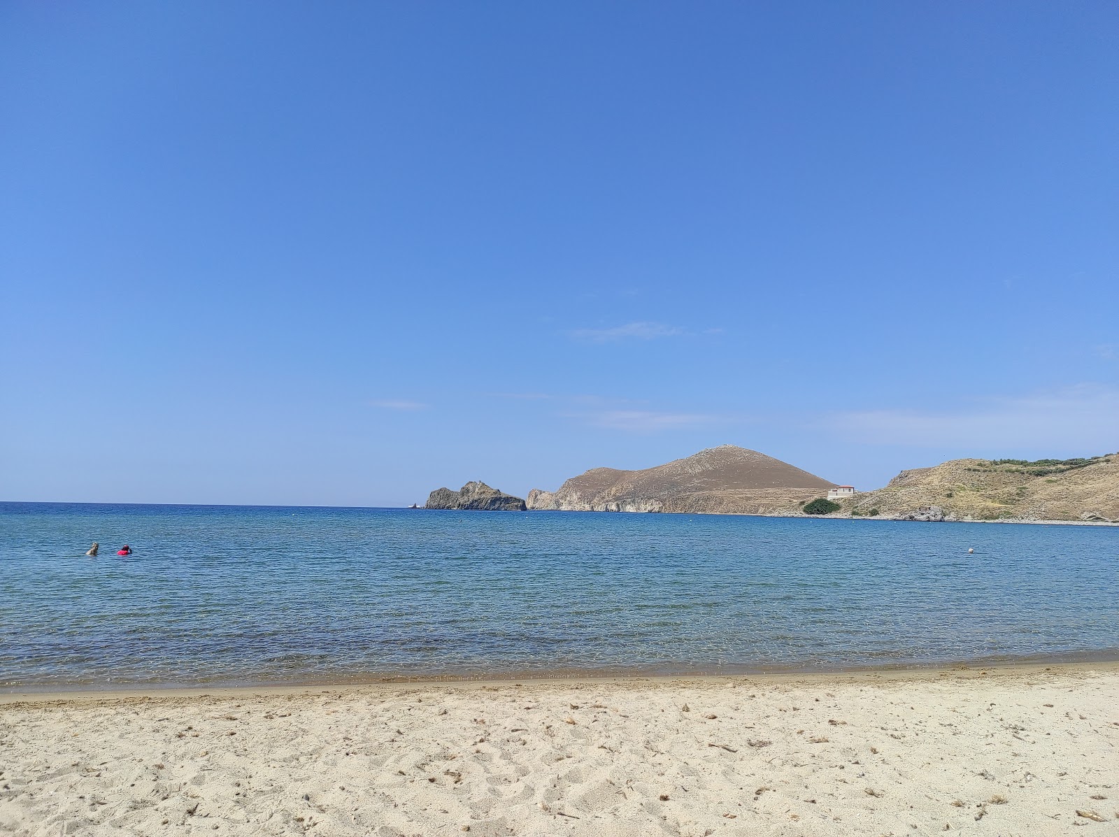 Photo of Thanos beach with very clean level of cleanliness