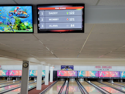 Bowling Alley «Earl Bowl Lanes», reviews and photos, 251 N West End Blvd, Quakertown, PA 18951, USA