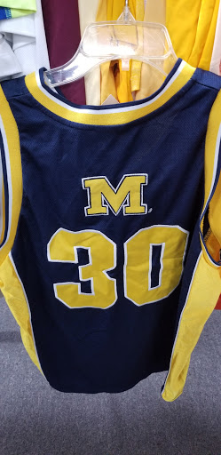 Thrift Store «The Salvation Army Family Store & Donation Center», reviews and photos, 823 E Auburn Rd, Rochester Hills, MI 48307, USA