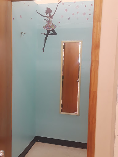 Thrift Store «Bargain Hunters Thrift Store», reviews and photos, 7020 Albemarle Rd, Charlotte, NC 28227, USA