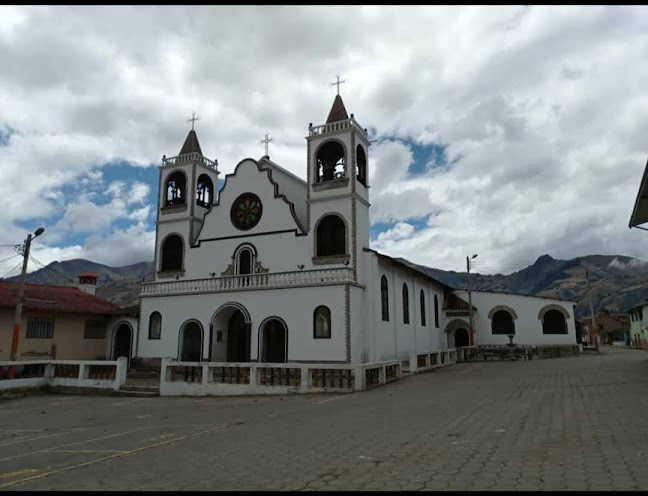 Opiniones de Iglesia Católica de San Agustín de Angamarca en Angamarca - Iglesia