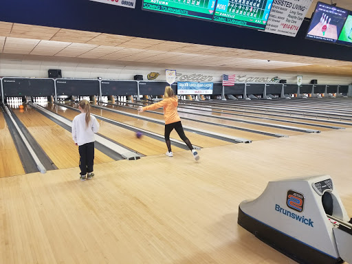 Bowling Alley «Collier Lanes», reviews and photos, 879 S Lapeer Rd, Oxford, MI 48371, USA