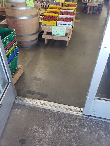 Produce Market «Dixon Fruit Market», reviews and photos, 7808 Batavia Rd, Dixon, CA 95620, USA