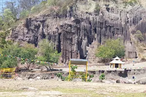 Lingaa Temple image