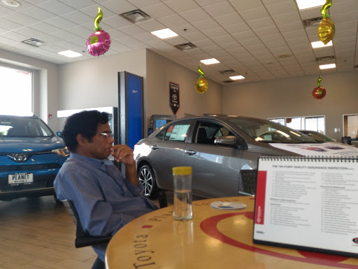Toyota Dealer «Planet Toyota», reviews and photos, 5540 Auto Ct Dr, Matteson, IL 60443, USA