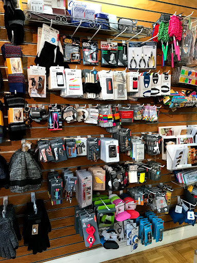 Gift Shop «Quilts Unlimited/ J. Fenton Gifts», reviews and photos, 118 E Main St, Charlottesville, VA 22902, USA