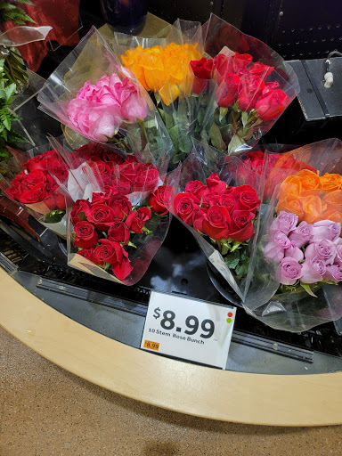 Grocery Store «Super Stop & Shop», reviews and photos, 597 Farmington Ave, Bristol, CT 06010, USA