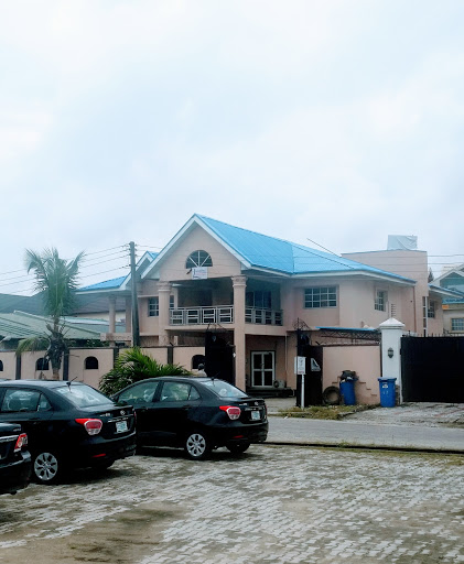 Louis Med Hospital, Plot 8 Block 91 Iron Bar Street, off The Providence St, Lekki Phase 1, Lekki, Nigeria, Internist, state Lagos