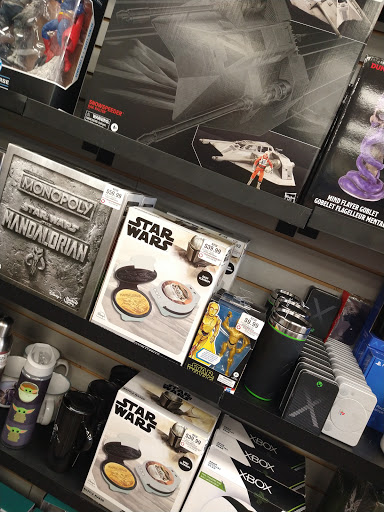 Video Game Store «GameStop», reviews and photos, 18479 S Dixie Hwy, Cutler Bay, FL 33157, USA