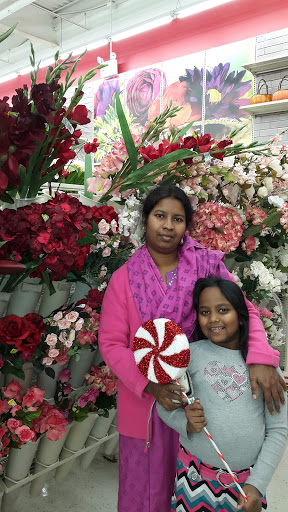 Shopping Mall «Tower Square», reviews and photos, Woodside Ave, Woodside, NY 11377, USA