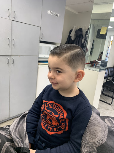 Barber Shop «High Cut Barber Shop & Supply», reviews and photos, 725 S Glendale Ave, Glendale, CA 91205, USA