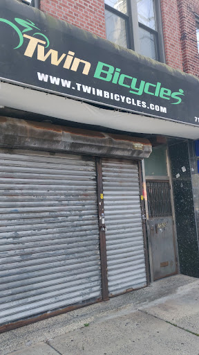 Twin Bicycle & Sporting Goods, 7520 Metropolitan Ave, Flushing, NY 11379, USA, 