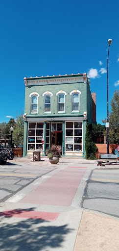 Louie's Ice Cream Shop