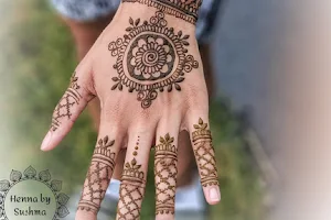 Henna by Sushma image