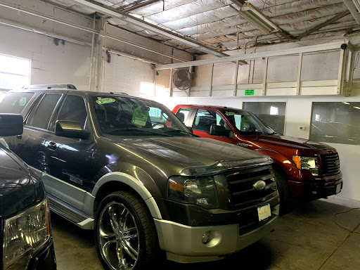 Used Car Dealer «Sunlight Auto LLC», reviews and photos, 16120 S Waterloo Rd, Cleveland, OH 44110, USA