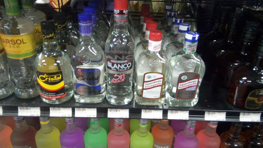 Liquor Store «New Tampa Liquors and Cigars», reviews and photos, 19016 Bruce B Downs Blvd, Tampa, FL 33647, USA