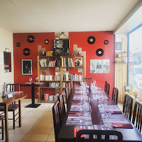 Atmosphère du Restaurant français Chez Camille L'oféria à Quimper - n°1