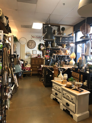 Boutique «Rose & Thorn Boutique», reviews and photos, 1227 N Goerig St, Woodland, WA 98674, USA