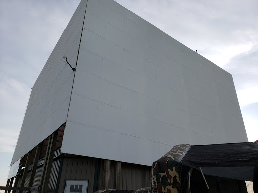 Drive-in Movie Theater «Blue Grass Drive-In Theater», reviews and photos, 774 W Mayne St, Blue Grass, IA 52726, USA