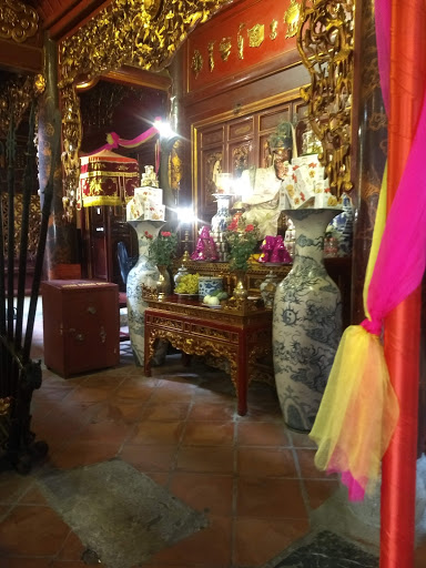 Hang Ngang Fabric Store