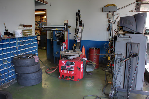 Auto Repair Shop «North Hollywood Auto Repair», reviews and photos, 5451 Tujunga Ave, North Hollywood, CA 91601, USA