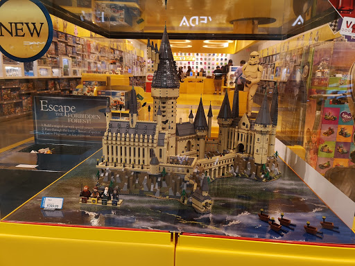 Shopping Mall «Glendale Galleria», reviews and photos, 100 W Broadway, Glendale, CA 91210, USA