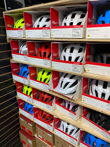 Bicycle Store «Bicycle Centres of Everett», reviews and photos, 4707 Evergreen Way, Everett, WA 98203, USA