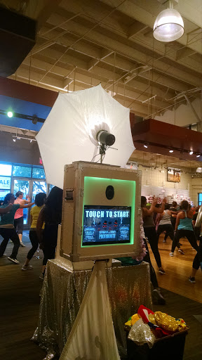 Shoe Store «New Balance», reviews and photos, 270 S Arroyo Pkwy, Pasadena, CA 91105, USA