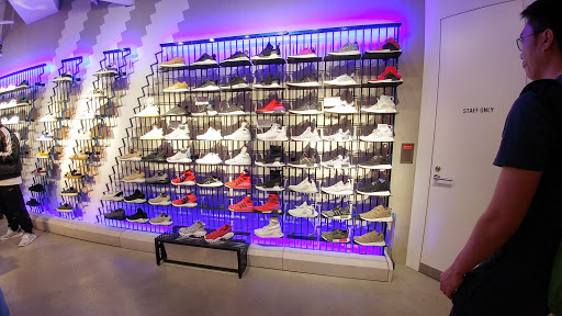 Reebok stores Tokyo