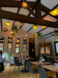 Atmosphère du Restaurant Le Vieux Moulin à La Roque-en-Provence - n°3