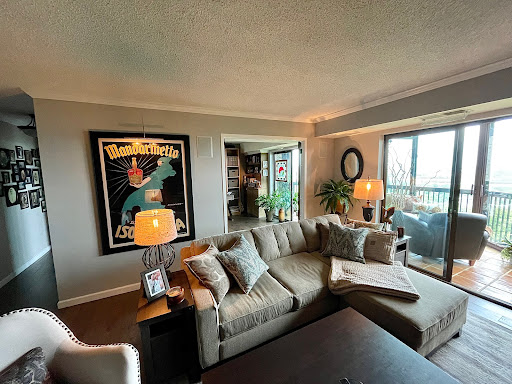 Electronics Store «Crutchfield Store», reviews and photos, 825 Gardens Blvd, Charlottesville, VA 22901, USA