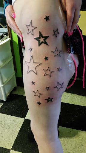 Tattoo Shop «Area 51 Tattoo», reviews and photos, 1802 Waterloo Rd, Cedar Falls, IA 50613, USA