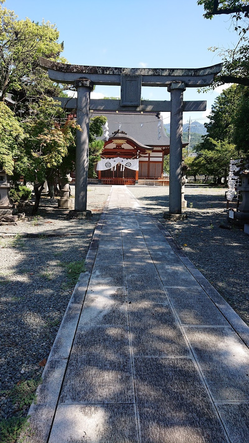 玉諸神社 社務所